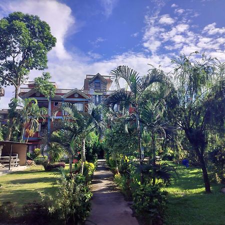 Hotel New Elia Pokhara Exterior photo