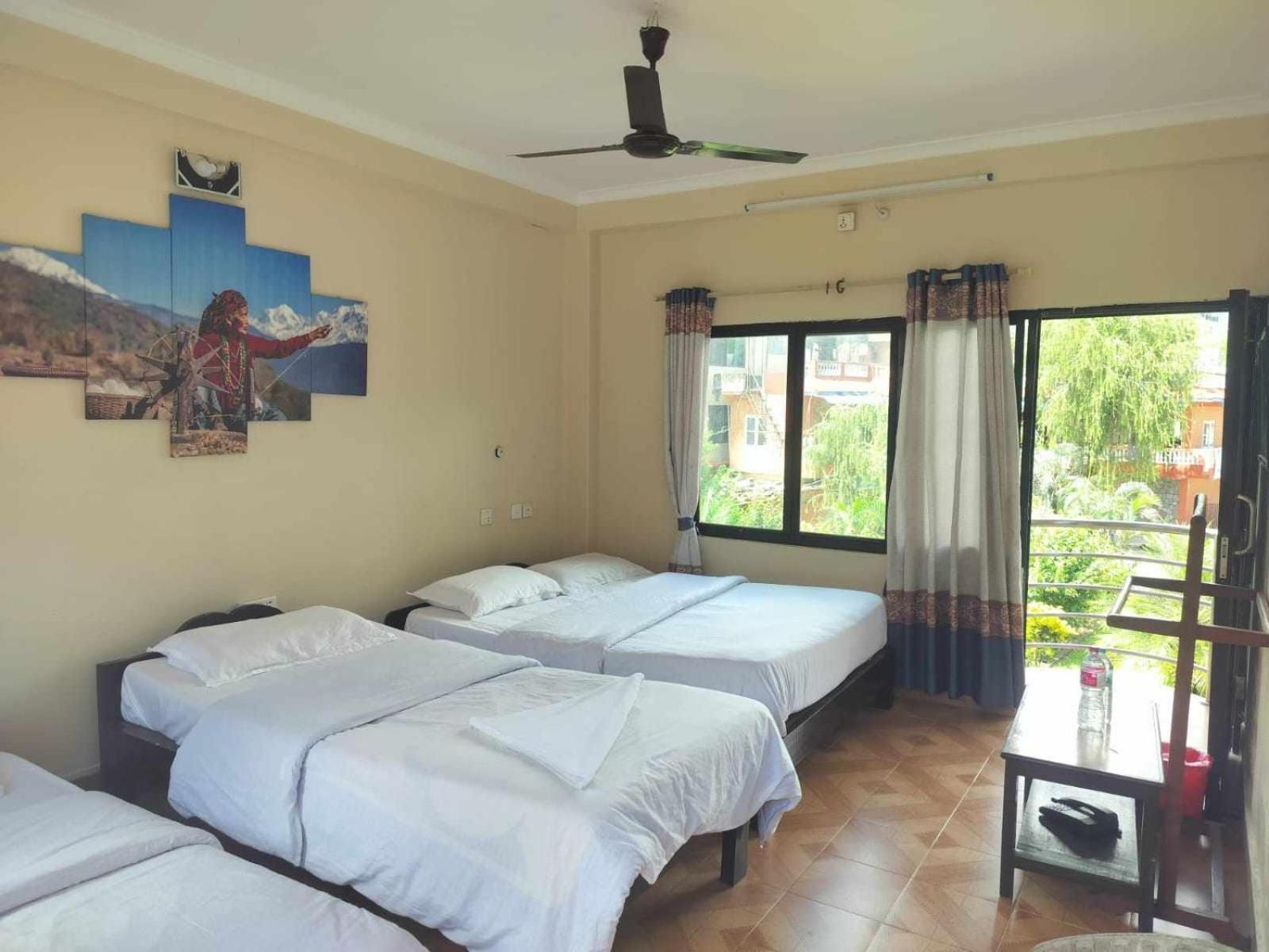 Hotel New Elia Pokhara Exterior photo