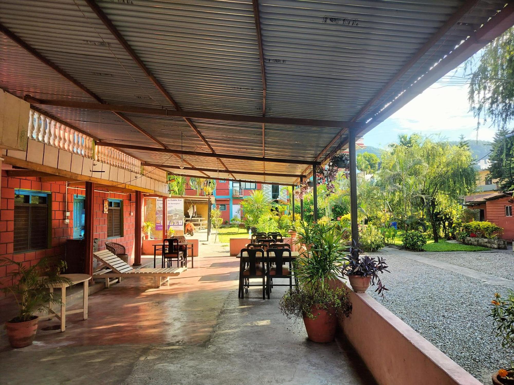 Hotel New Elia Pokhara Exterior photo